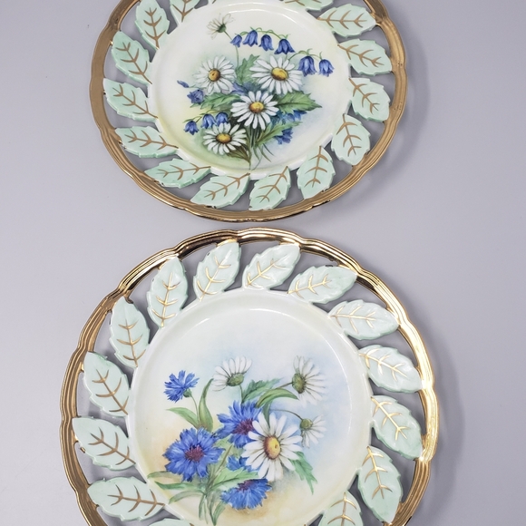 Vintage Set Of 2 Reticulated Plates - Picture 9 of 13
